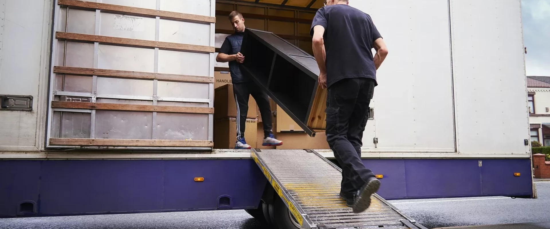 Rola profesjonalnej obsługi klienta w przeprowadzkach firmowych